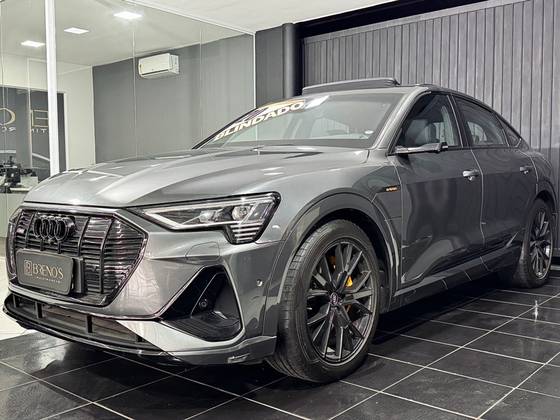 AUDI E-TRON ELÉTRICO SPORTBACK PERFORMANCE BLACK QUATTRO